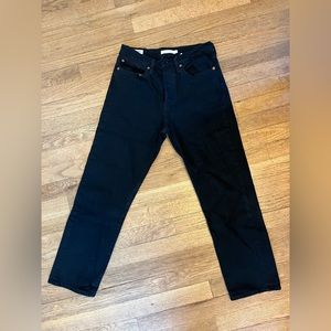 Black Levi’s Straight Wedgie Jeans